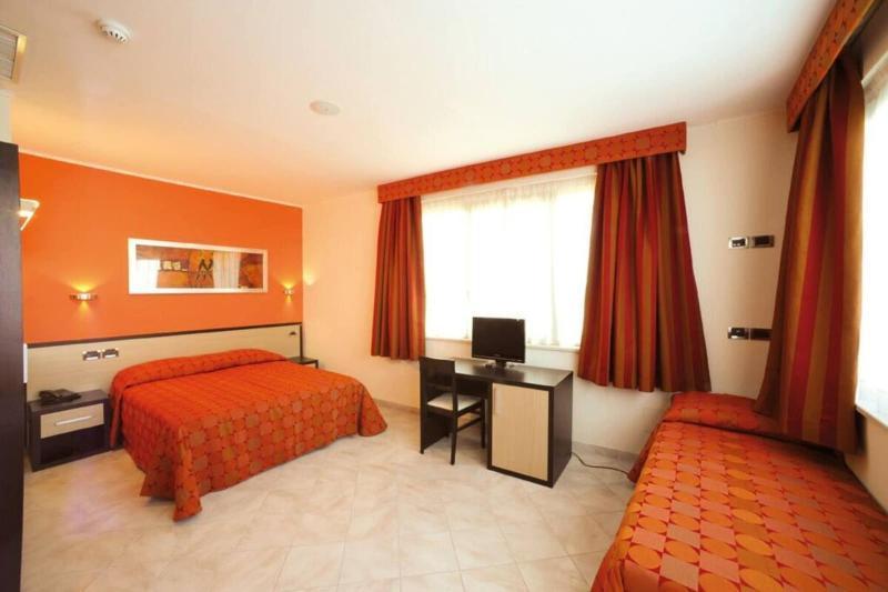 Hotel Cristina Rocca San Giovanni Zewnętrze zdjęcie