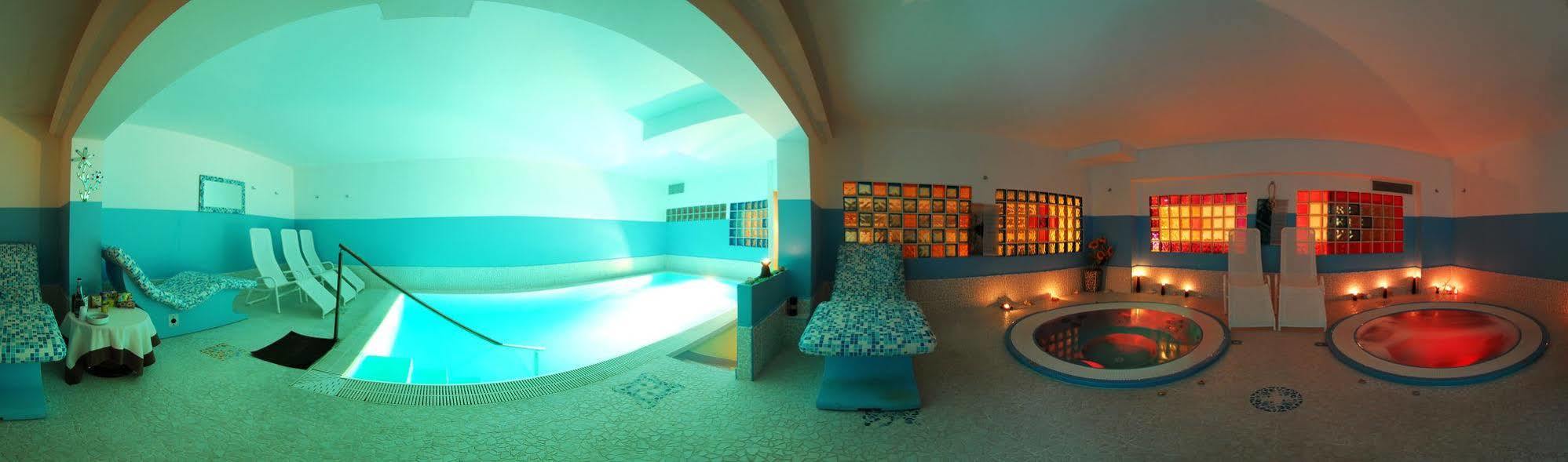 Hotel Cristina Rocca San Giovanni Zewnętrze zdjęcie